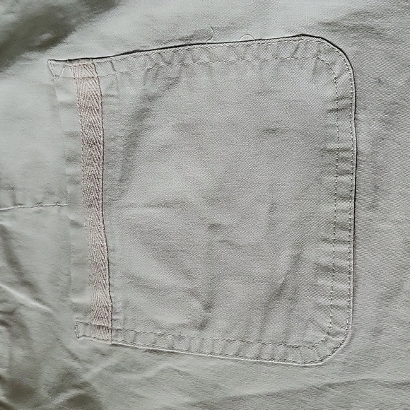 Briggs light tan lightweight shorts with comfort elastic waist and 7.5" inseam - Picture 6 of 11